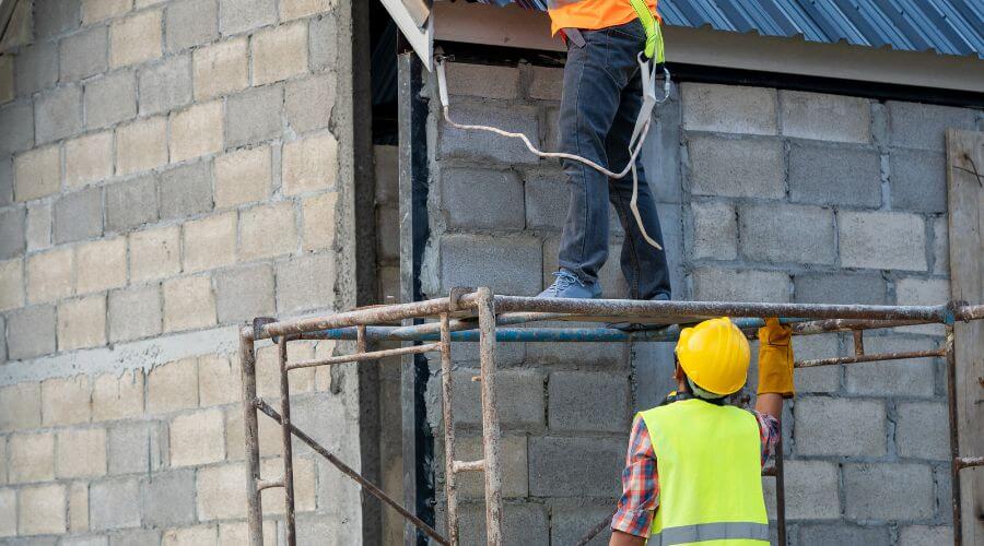 Professional residential roofers in Brookings, OR